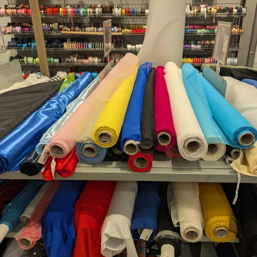 Gérer son stock de tissus : mes 5 astuces pour une couture plus&nbsp;sereine