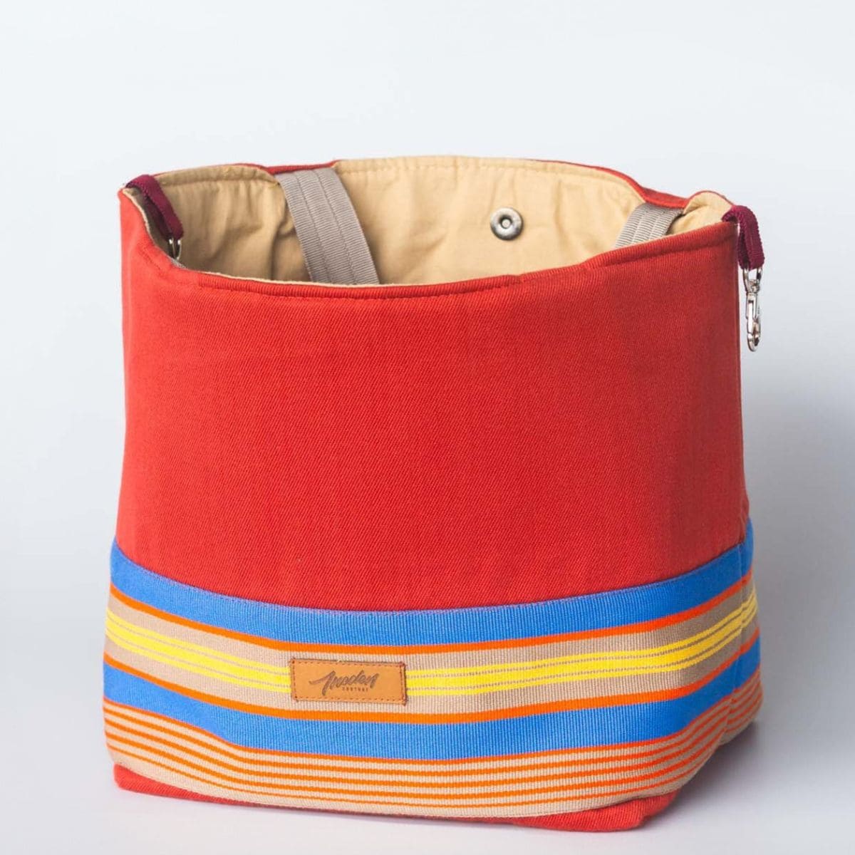 Sac panière modulable en toile basque ouvert montrant l'intérieur beige