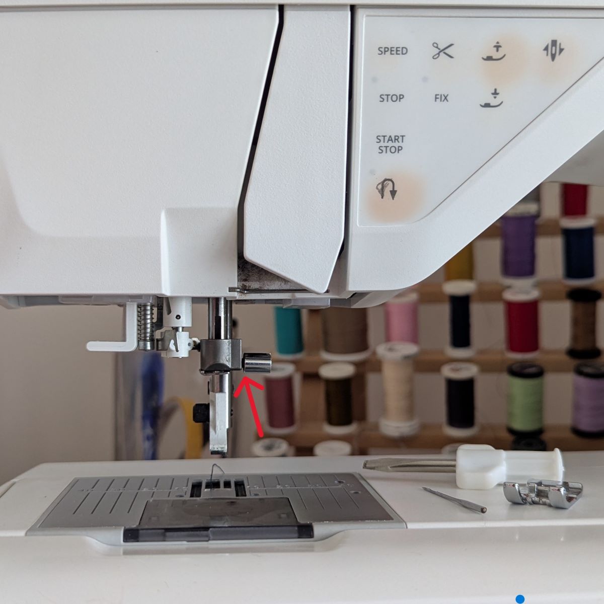 Barre d'aiguille machine à coudre défectueuse